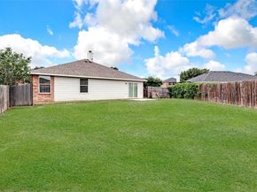 596  Creekbend Street , Crowley Texas 76036