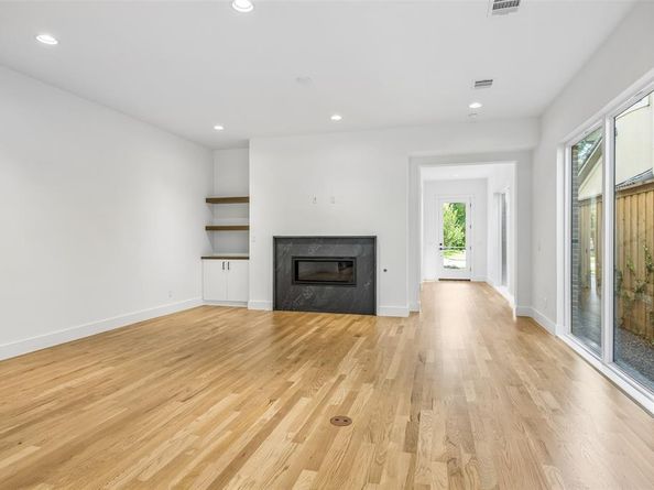 5514  Matalee Avenue , Dallas Texas 75206