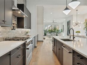 3716 W Beverly Drive , Dallas Texas 75209