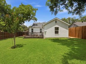2721  Benbrook Boulevard , Fort Worth Texas 76109