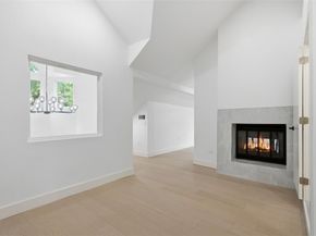 1521  El Campo Drive , Dallas Texas 75218