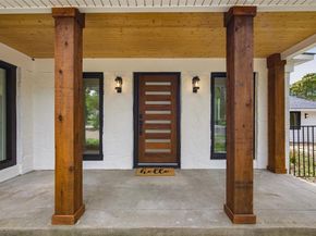 1521  El Campo Drive , Dallas Texas 75218