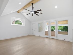 1521  El Campo Drive , Dallas Texas 75218