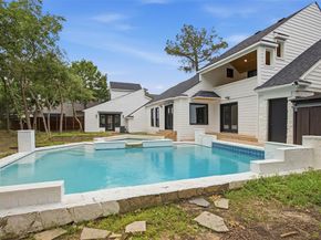 1521  El Campo Drive , Dallas Texas 75218