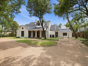 1521  El Campo Drive , Dallas Texas 75218