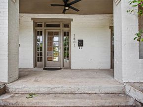 1601 S Henderson Street , Fort Worth Texas 76104