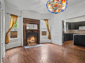 1601 S Henderson Street , Fort Worth Texas 76104