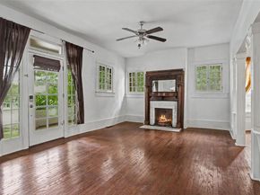 1601 S Henderson Street , Fort Worth Texas 76104
