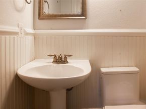 1601 S Henderson Street , Fort Worth Texas 76104