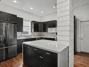 1601 S Henderson Street , Fort Worth Texas 76104