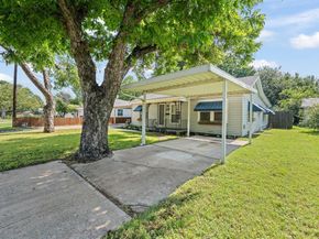 602  Harrisdale Avenue , River Oaks Texas 76114