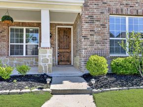 1425  Bull Street , Aubrey Texas 76227