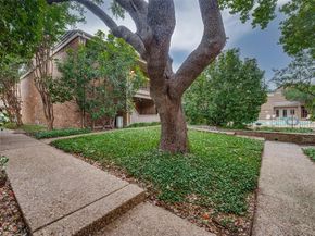 5140  Amesbury Drive  212, Dallas Texas 75206