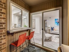 5140  Amesbury Drive  212, Dallas Texas 75206