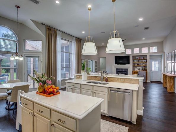 8210  Turnberry Street , Rowlett Texas 75089