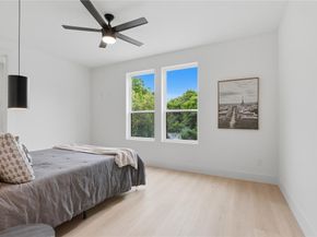 4009  Finis Lane , Dallas Texas 75212