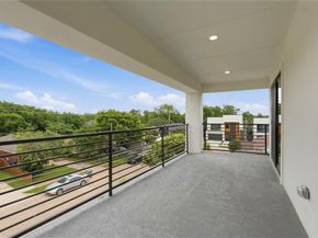 4009  Finis Lane , Dallas Texas 75212