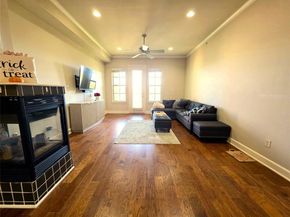 2800  Sandage Avenue  206, Fort Worth Texas 76109