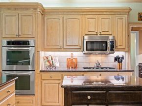 2706  Red Oak Court W, Colleyville Texas 76034