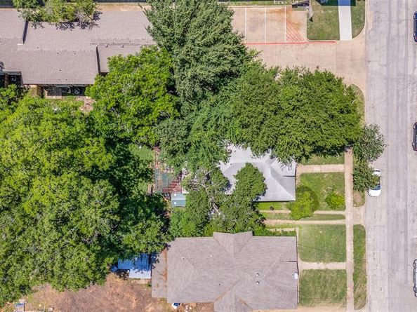 520 W 9th Street , Dallas Texas 75208