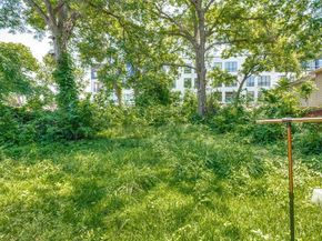 520 W 9th Street , Dallas Texas 75208