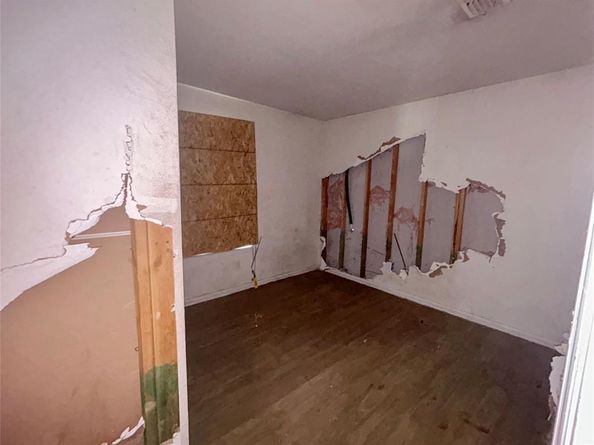 1504  Avenue D  , Fort Worth Texas 76104