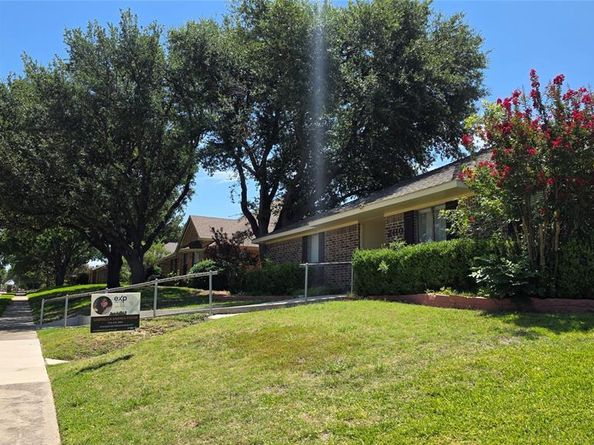 2110  Teton  , Carrollton Texas 75006