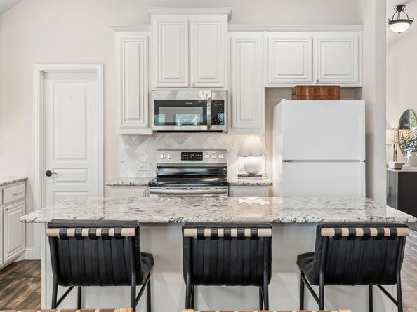 609  Fox View Drive , Fort Worth Texas 76131
