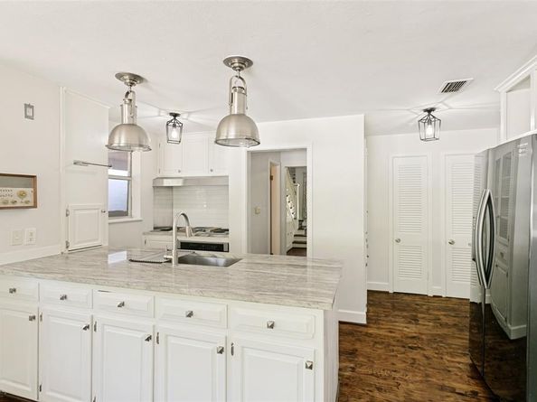 2212  Lipscomb Street , Fort Worth Texas 76110