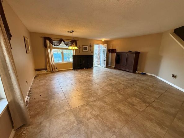 10128  Chapel Springs Trail , Fort Worth Texas 76116