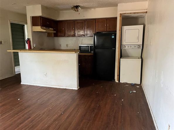 9823  Walnut Street  303, Dallas Texas 75243