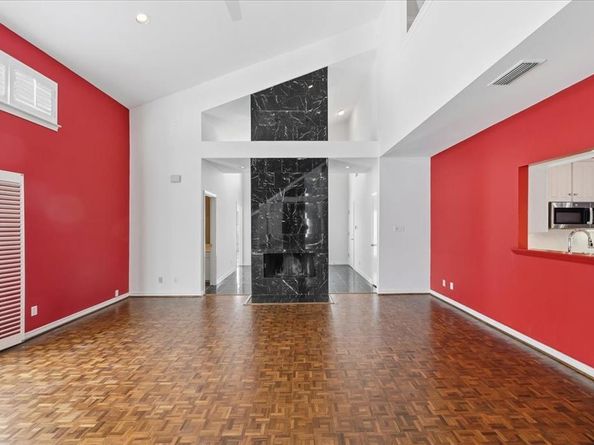 22  One Main Place , Benbrook Texas 76126