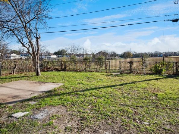 3606  Texas Drive , Dallas Texas 75211
