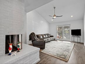 2706  Meadow Bluff Lane , Dallas Texas 75237