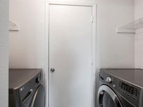 2706  Meadow Bluff Lane , Dallas Texas 75237