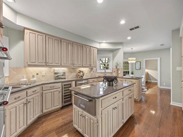 4633  OConnor Court , Irving Texas 75062