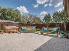 1028  Rosewood  , DeSoto Texas 75115
