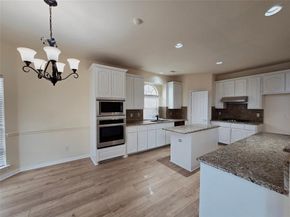 5207 W Cove Way , Grand Prairie Texas 75052