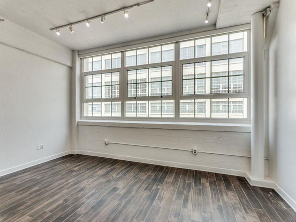 2600 W 7th Street  1613, Fort Worth Texas 76107