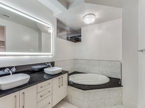 2600 W 7th Street  1613, Fort Worth Texas 76107