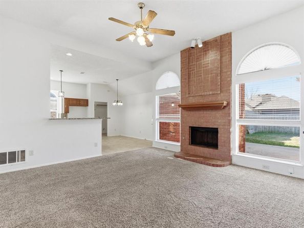 2305  AUSTIN Drive , Mesquite Texas 75181