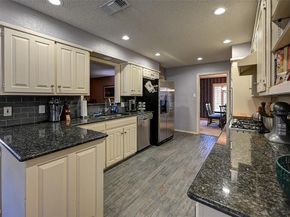 2300  Woodsong Trail , Arlington Texas 76016