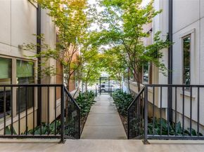 5710  Mccommas Boulevard  103, Dallas Texas 75206