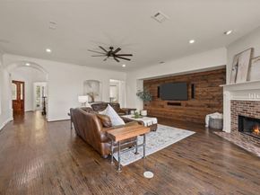 2038  Azalea Trail , Irving Texas 75063