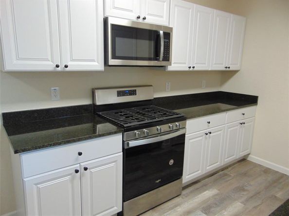 1741  Oak Hill Circle , Dallas Texas 75217