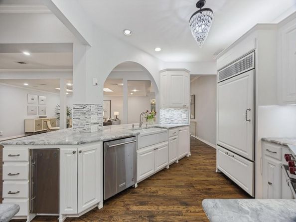 5718  Trail Meadow Drive , Dallas Texas 75230