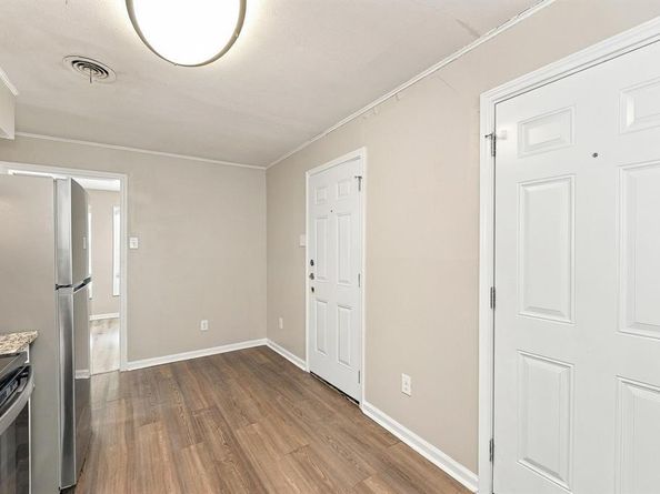 2118  Bergstrom Drive , Dallas Texas 75227