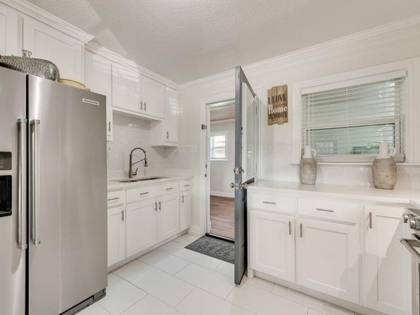 2815  Anzio Drive , Dallas Texas 75224