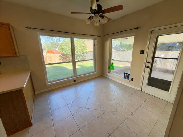 5609  Farris Drive , Arlington Texas 76017