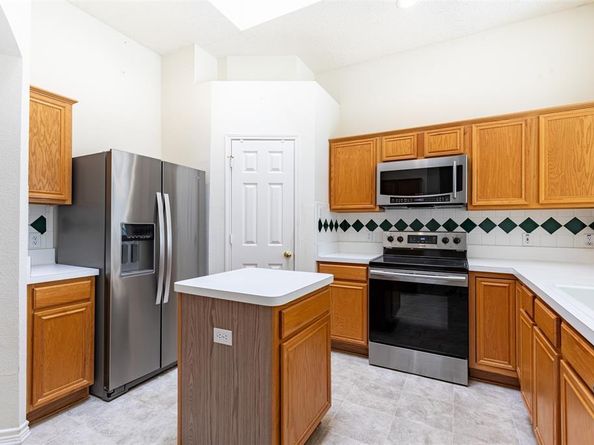 1264  Michael Avenue , Lewisville Texas 75077
